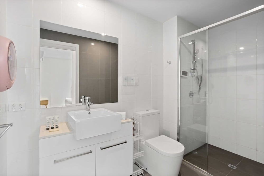 Spaciously Bright 1-bed Apartment