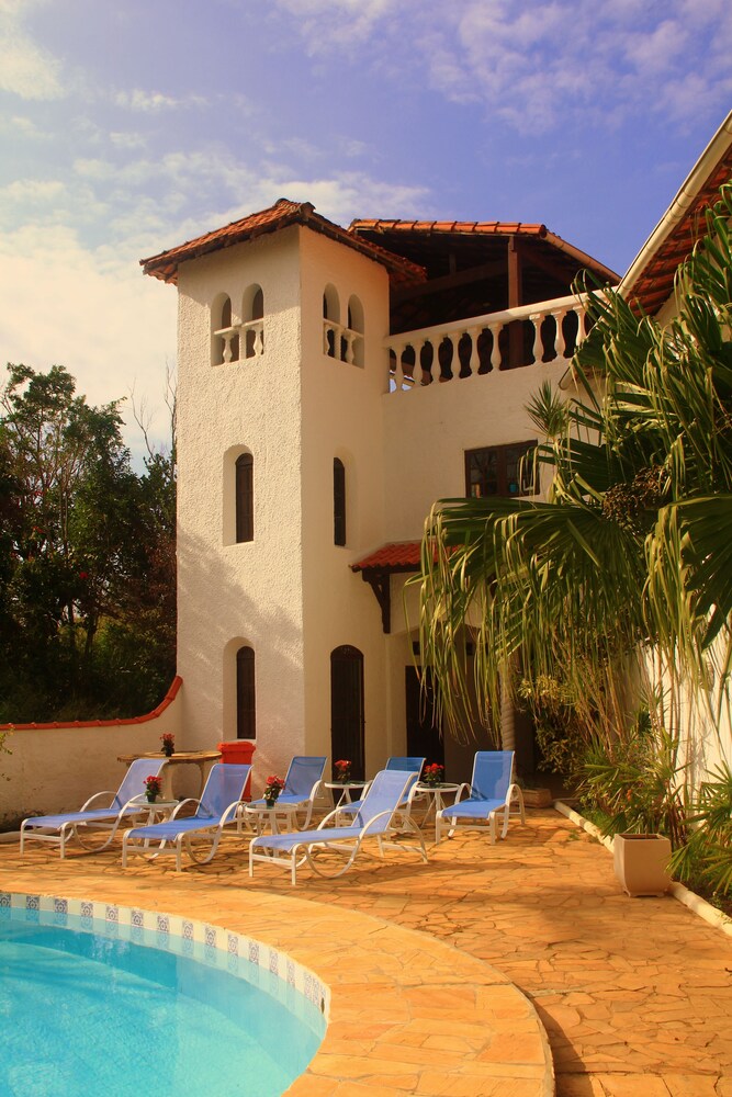 Casa & Mar Colonial