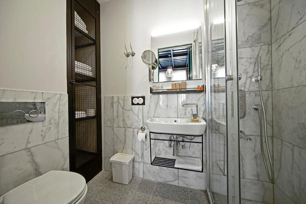 Raven Suites Taksim - Image 41
