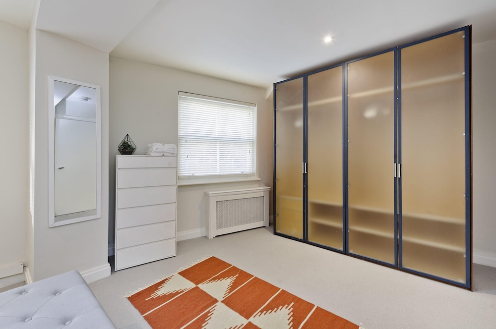 Sweet Marble Arch 2 Bedroom Mews House