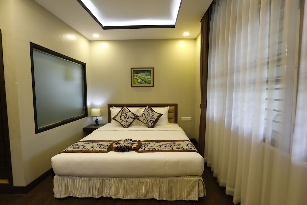 Cloud 10 Boutique Hotel