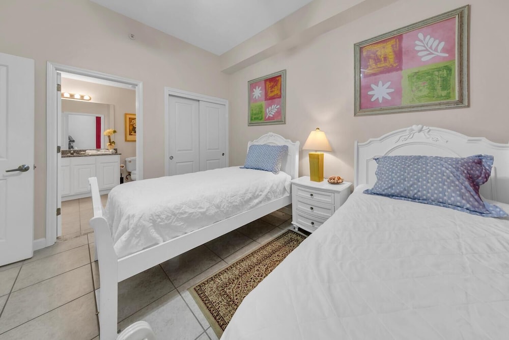 Grandview East 1401