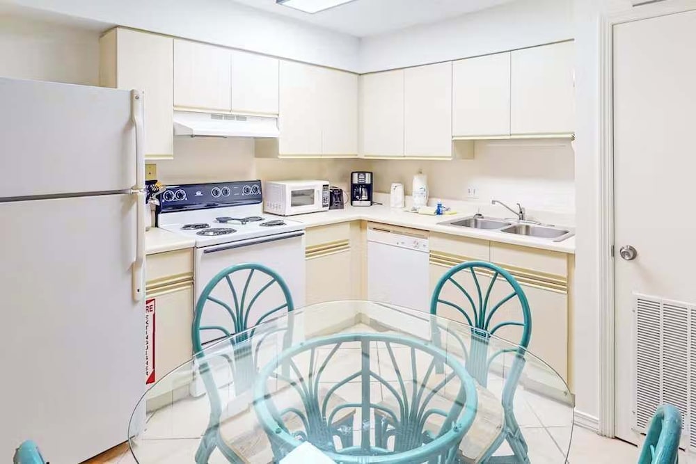 Leo s Place - 2 Bed With Pool Beaches Dining