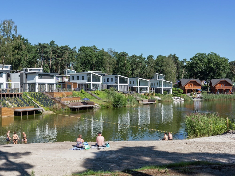 Comfortable Chalet Near Brunssummerheide