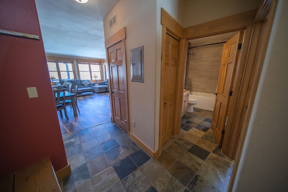 Elk Run Villas 9574