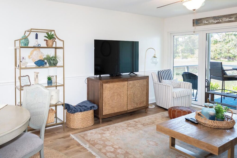 158 Beach Club Villa - Coastal Comfort With Stunning Marsh Views