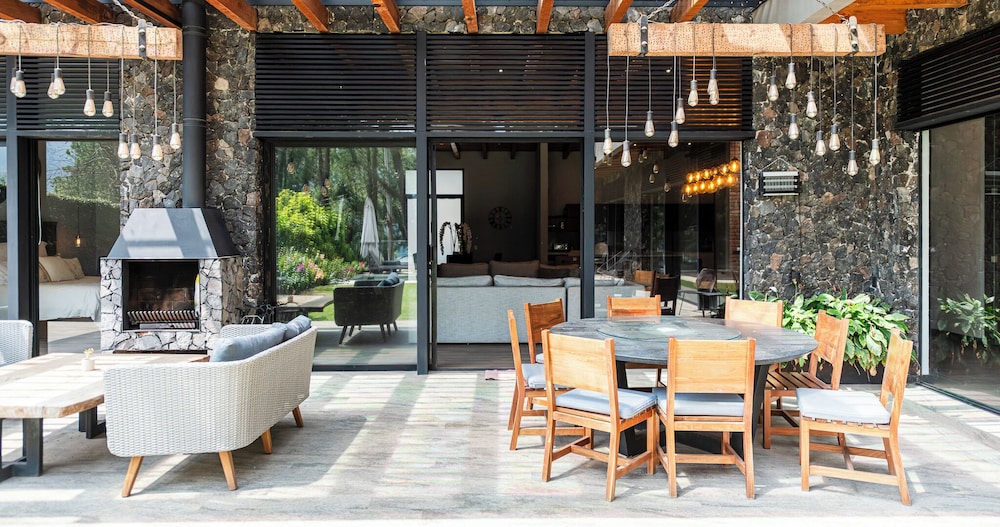 Pedacito de Lago - Lakeview Home