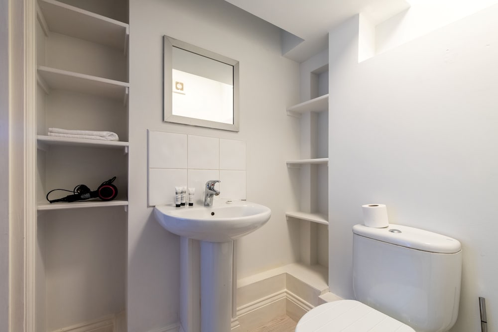 Park Row Apartment