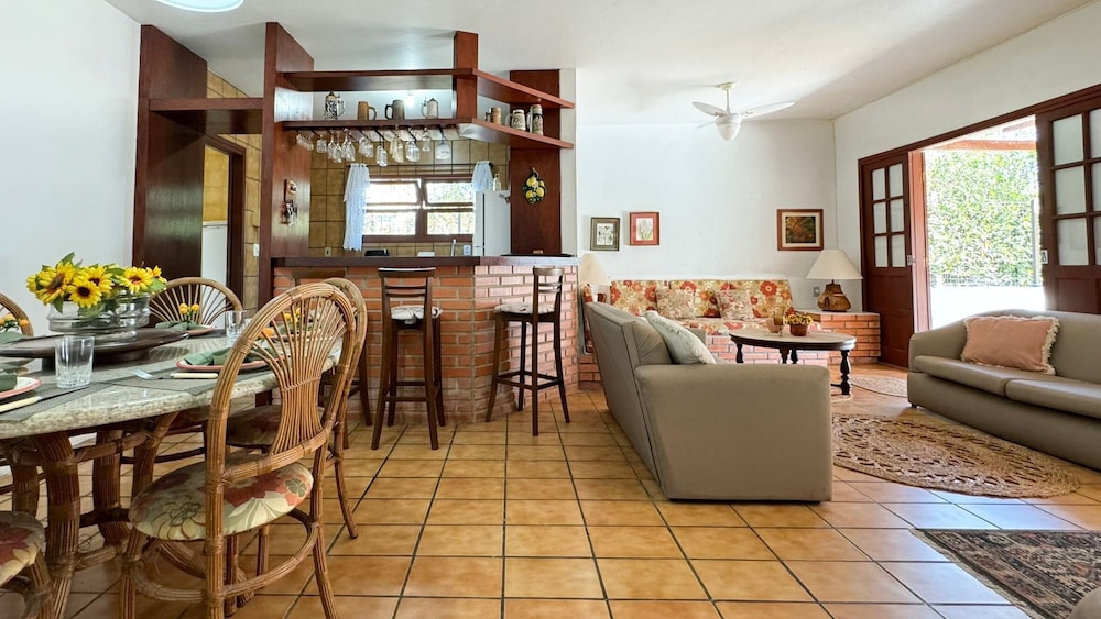 Casa Aconchegante a 100 metros da praia