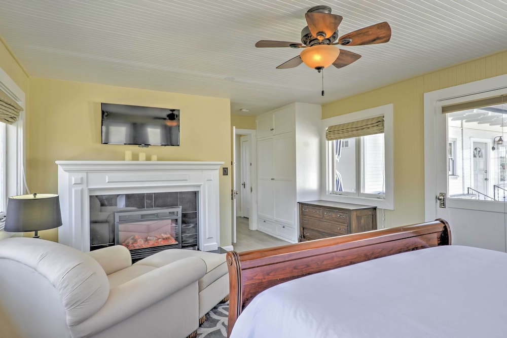 Carpinteria Apt w/ Hot Tub - 10 Min Walk to Beach! view 3