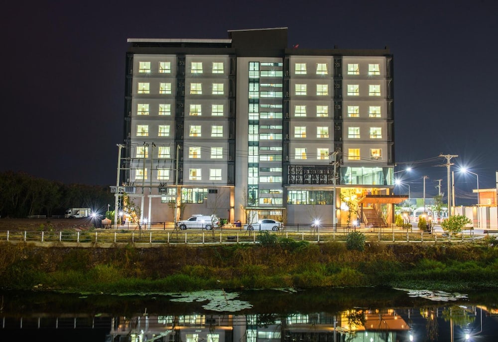 De V Loft Hotel