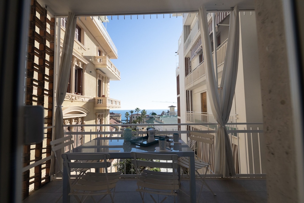 Casin Ograve Charme With Terrace by Wonderful Italy