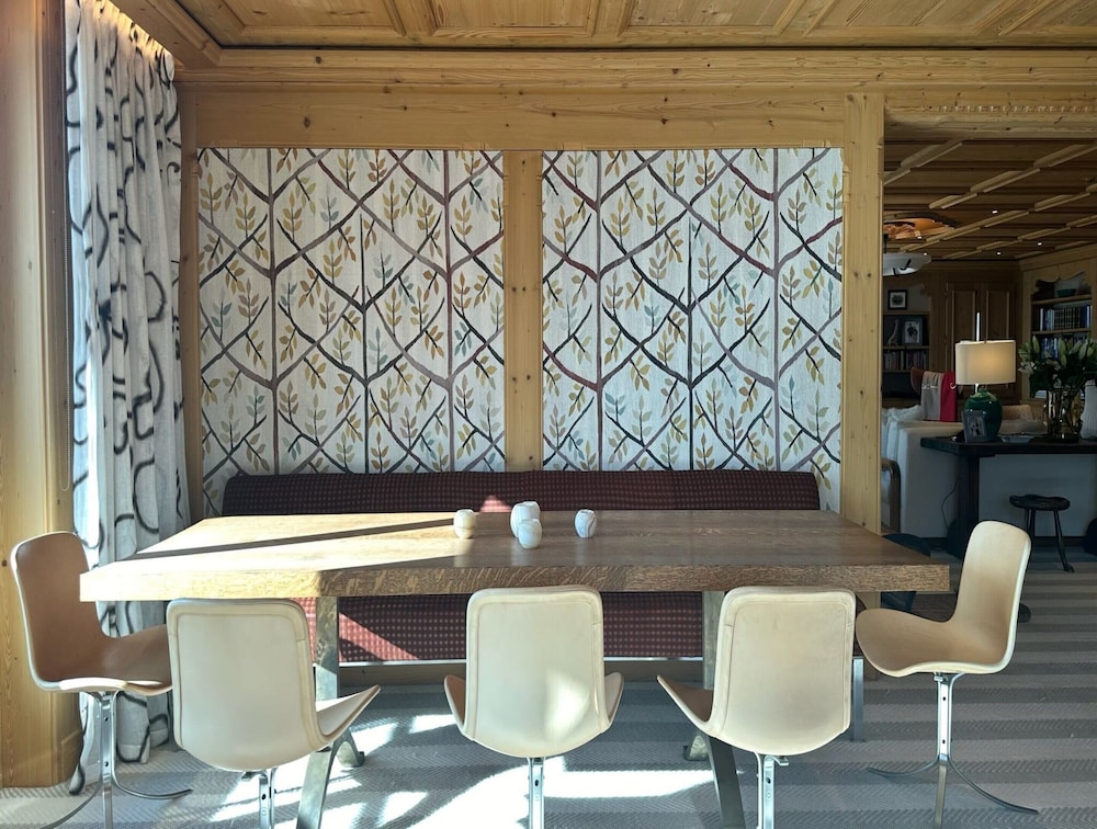 Luxurious Alpine Flat With Hotel Amenities
