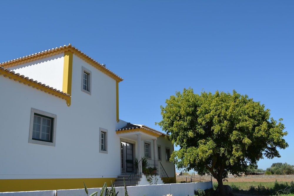 Casal dos Cantos view 4
