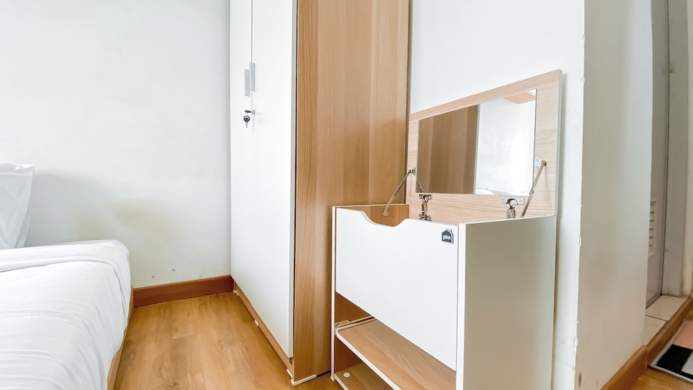 Warm Studio Apartment at M-Town Residence