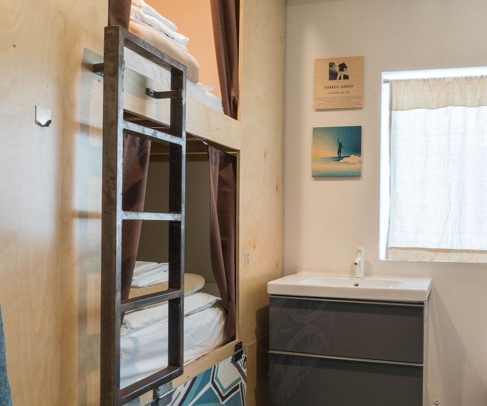 House of Trestles - Hostel