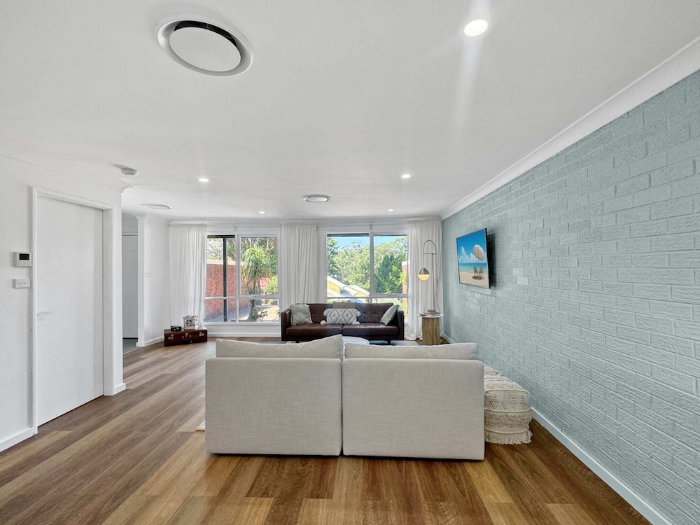 Spacious 2-bed Townhouse With BBQ