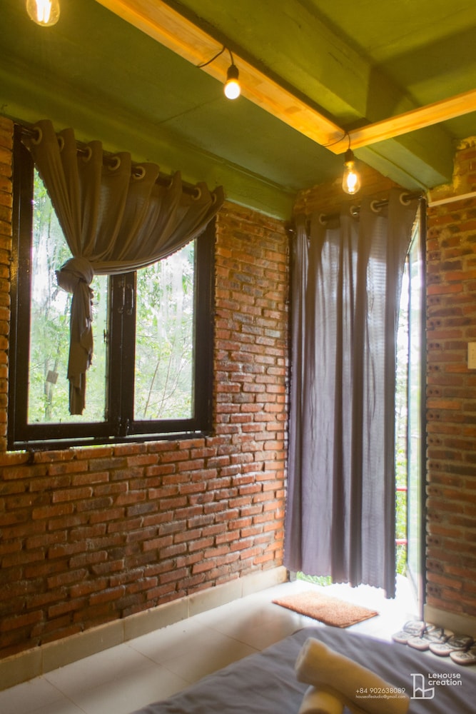 Maple Hostel