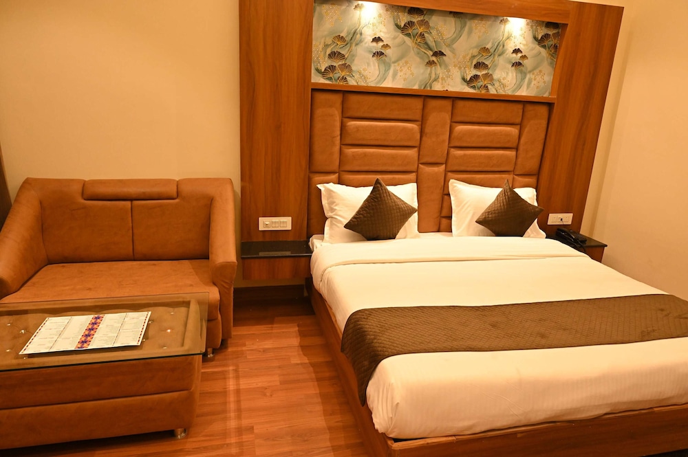Hotel Sahil Suites