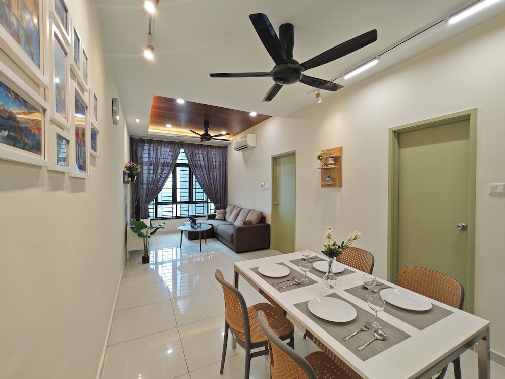 Kempas Dsummit Residences by Antlerzone