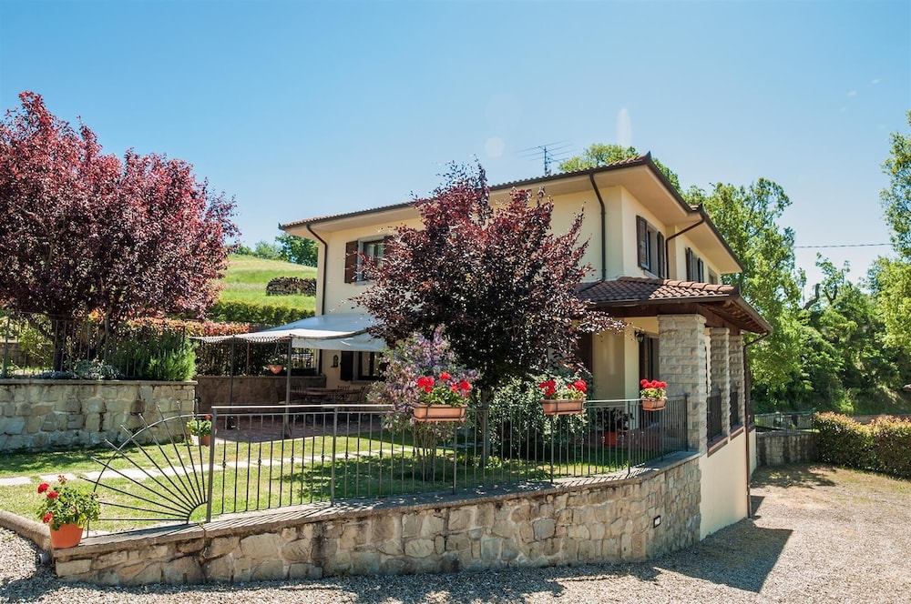 Wonderful Villa With Private Pool in the Heart of Tuscany view 5