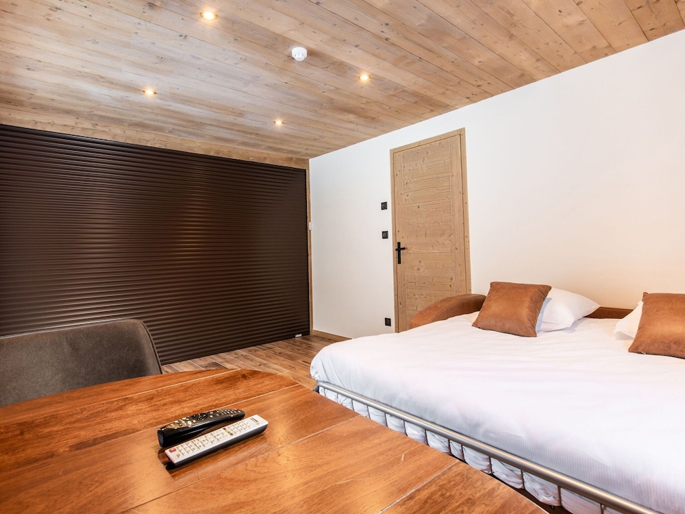 Chalet in Champagny by Ski Slopes