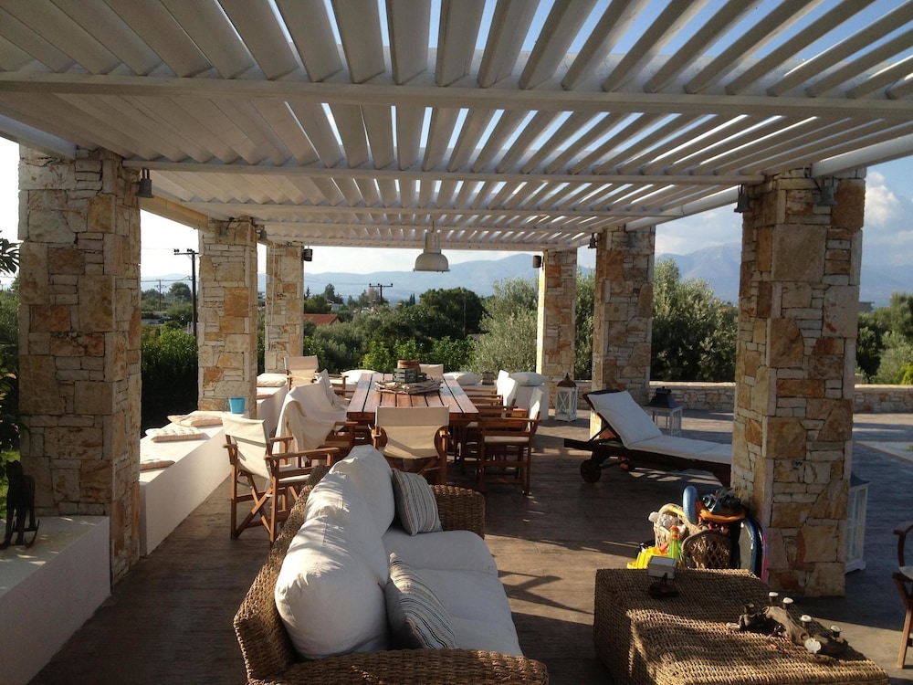 Beautiful Villa for 10 - Private Pool