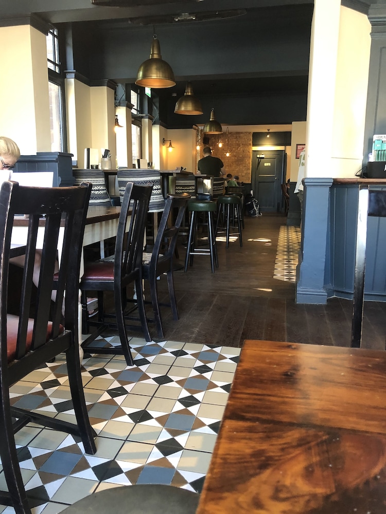 PubLove @ The Steam Engine - Hostel