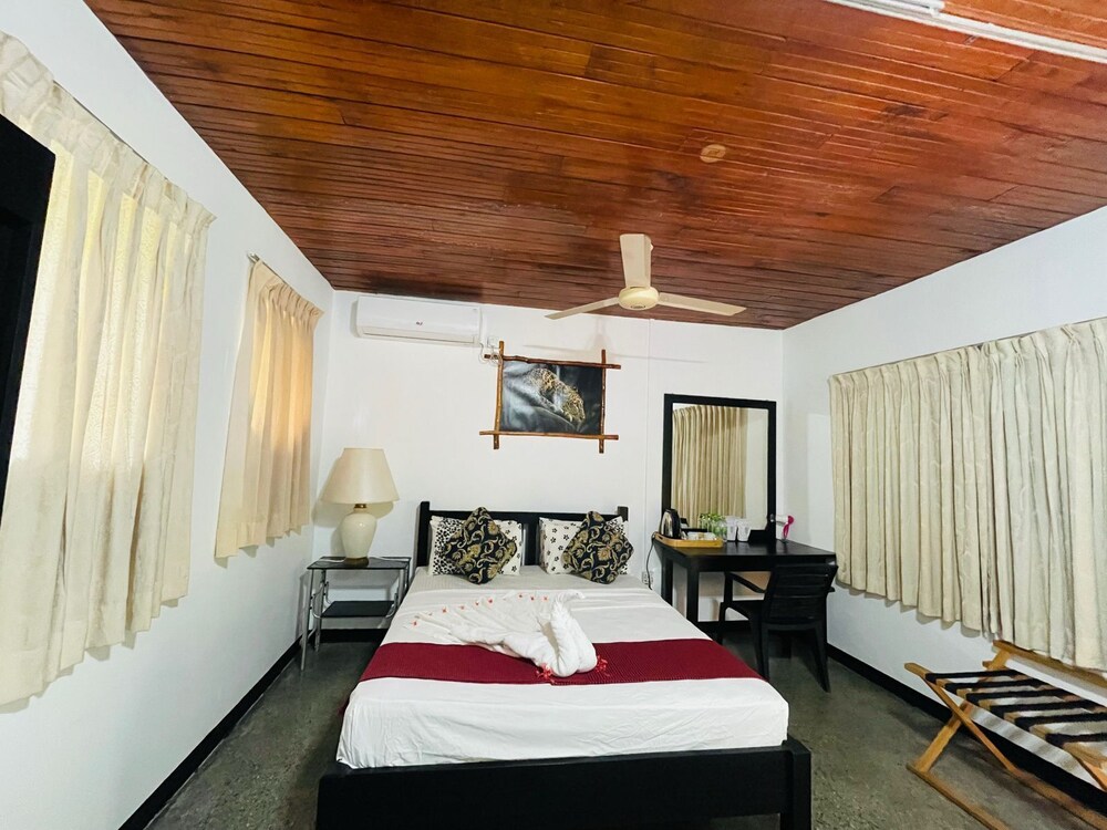 Udawalawe Safari VIllage By Plateeno