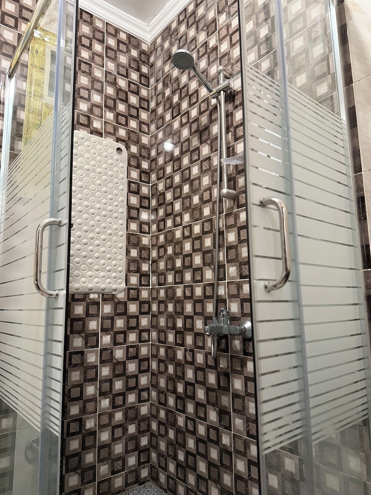 Unique 3-bedroom Apartment in First Al Sheikh Zayed, Cairo