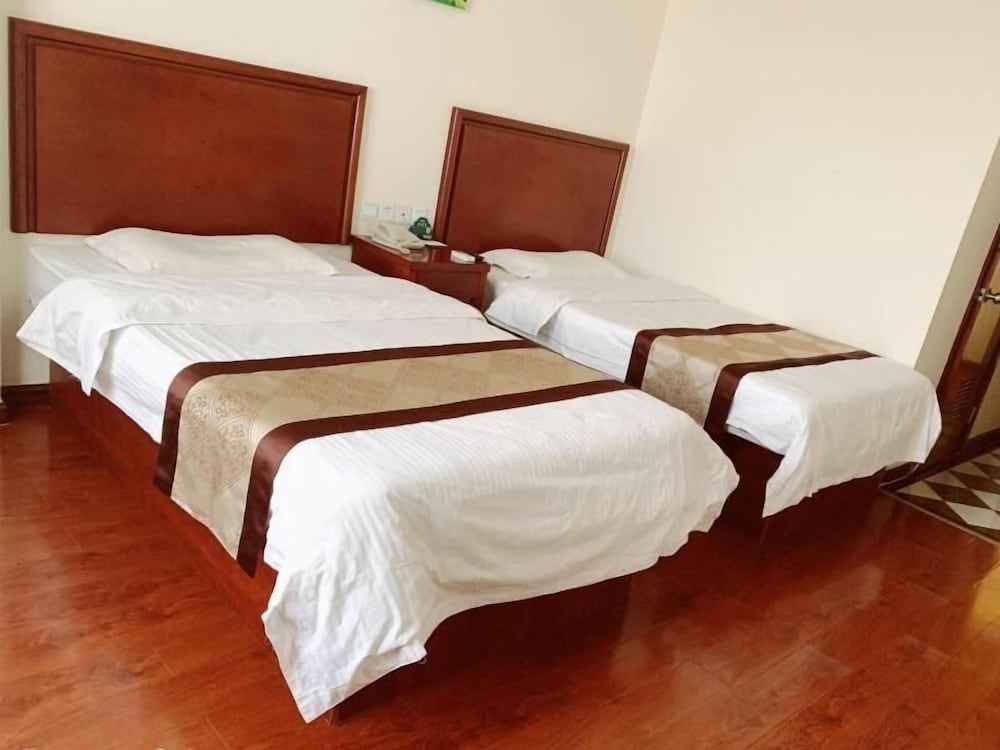 GreenTree Inn Tianjin Wuqing Jingbin Industrial Park Chengwang Road Express Hotel