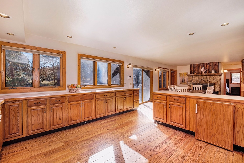 Historical Crocker Ranch - Coach House #22-zone3270 4 Bedroom Home by RedAwning