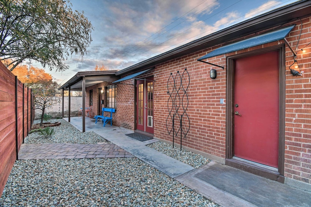 Phoenix Getaway w/ Patio, Near Roosevelt Row!