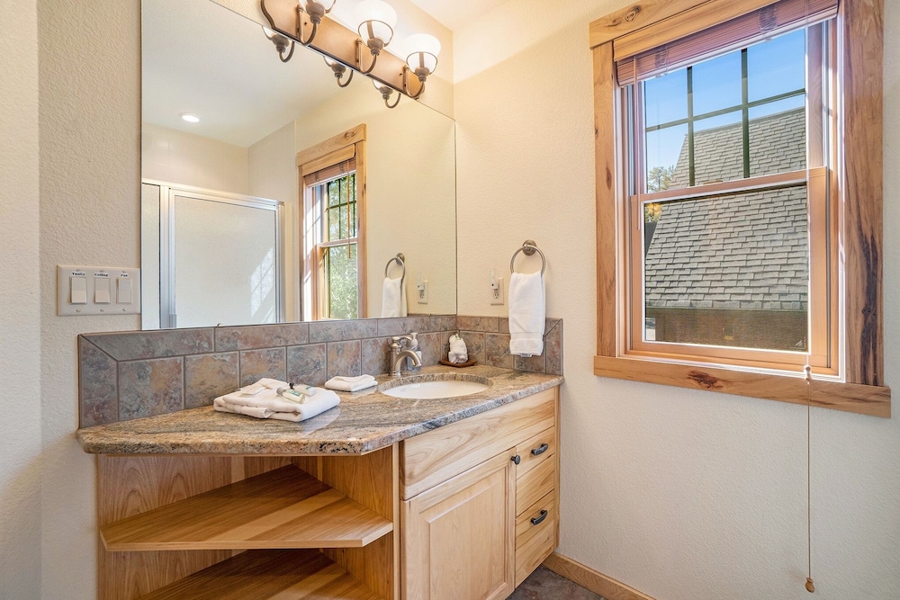 Cozy Solitude Cabins - Estes Park CO