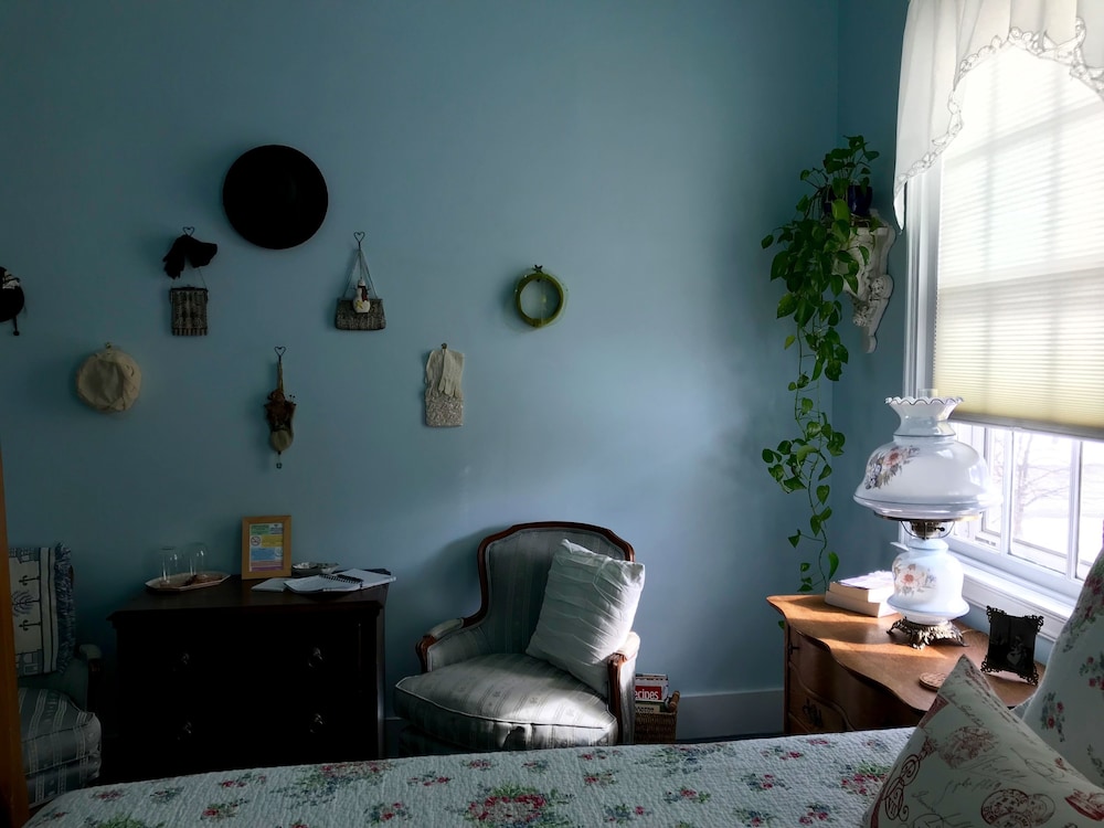 B&B at Oliver Phelps