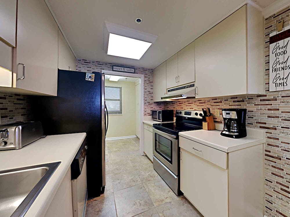 Navarre Towers by Southern Vacation Rentals