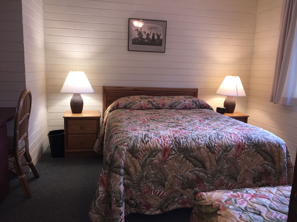 Big Island Vacations - Dolphin Bay Hotel - Property Image 4