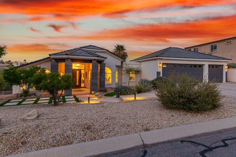 Sunburst Estate Htd Pool Putt Grn Sleeps 14