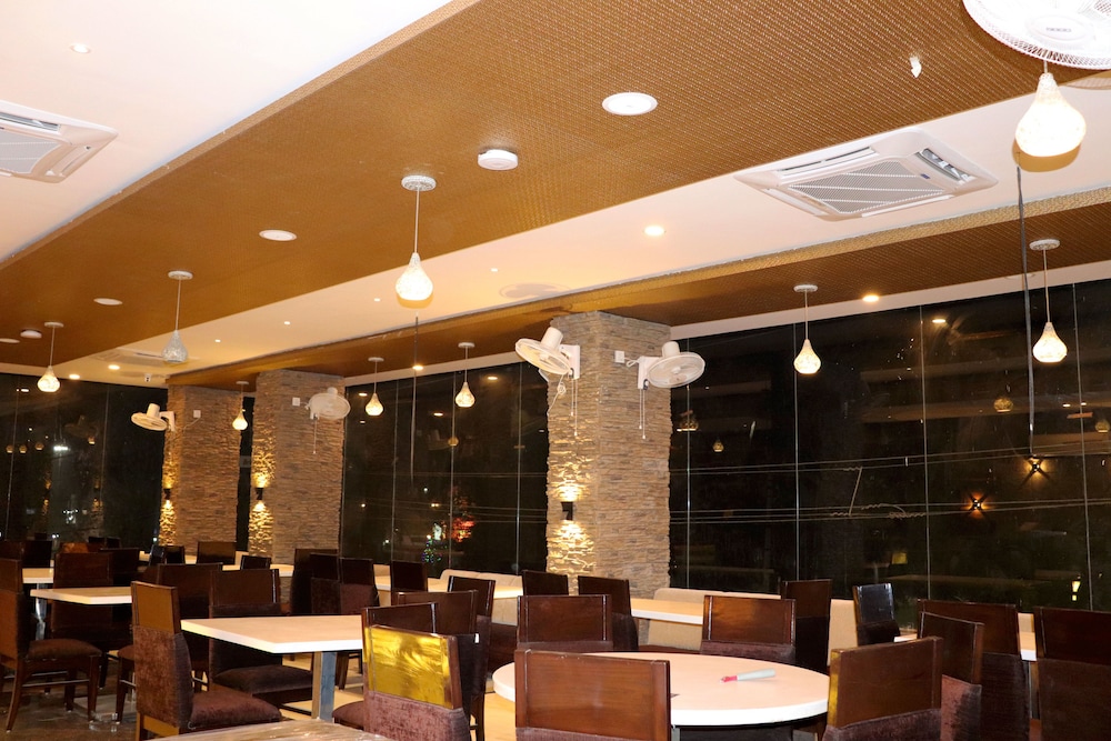 Food & Beverage