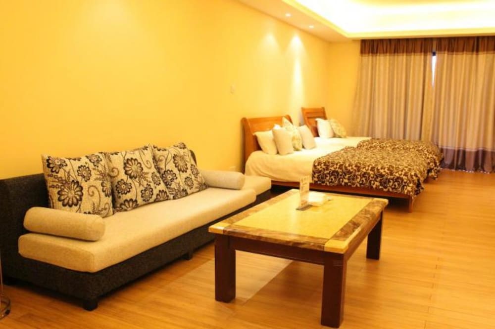 Huidong Seaside Apartment
