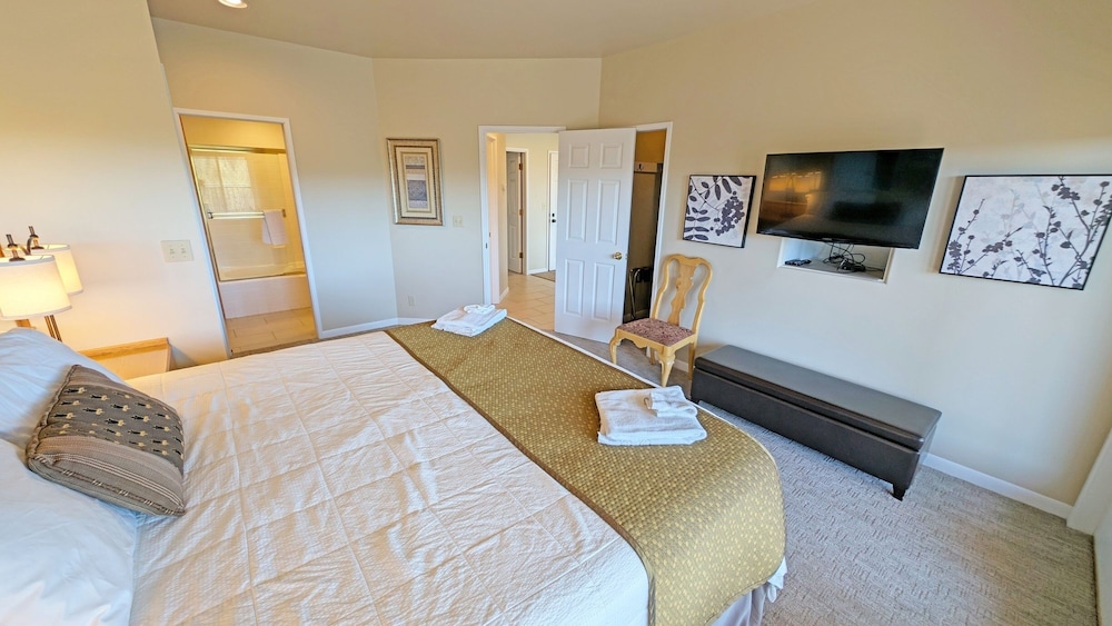 Mt Bachelor Village 328 A 1 Bedroom Condo