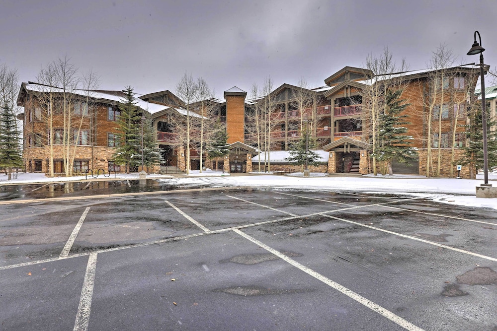 Renovated Condo: Near Copper Mtn & Breck Resort! view 4