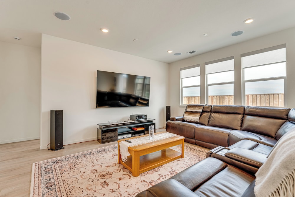 Newly Built Home w/ Patio: 4 Mi to Dtwn Hollister