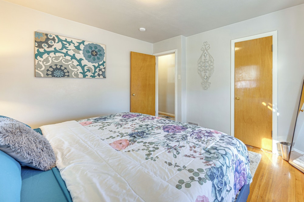 3 Mi to Pueblo Riverwalk: Quiet Home w/ Patio