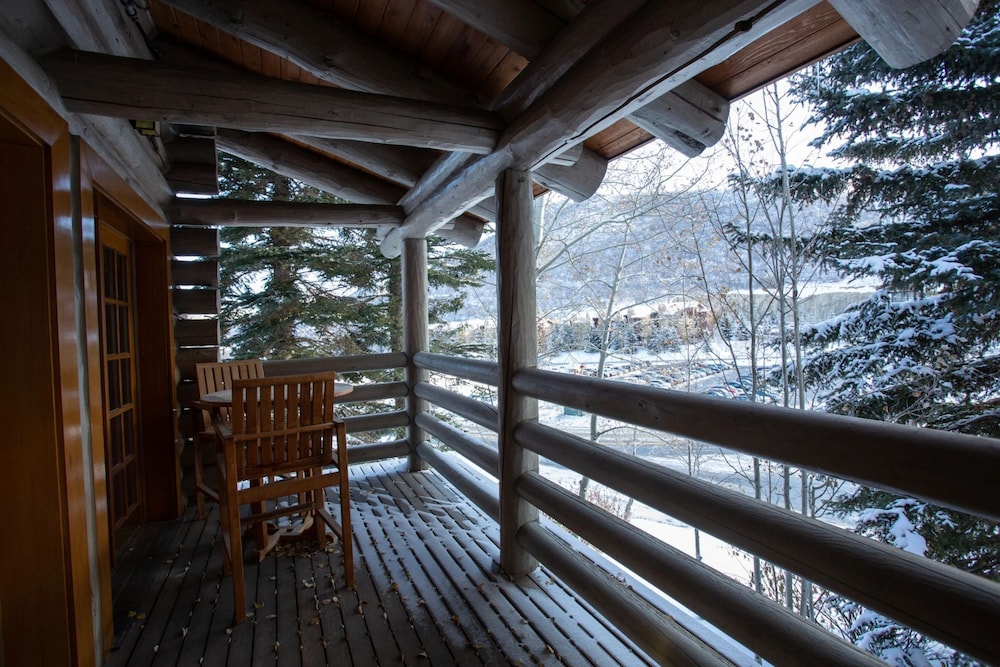 Pine Inn at Trail's End Lodge - Three Bedroom Residence with Spa #1 3 Condo
