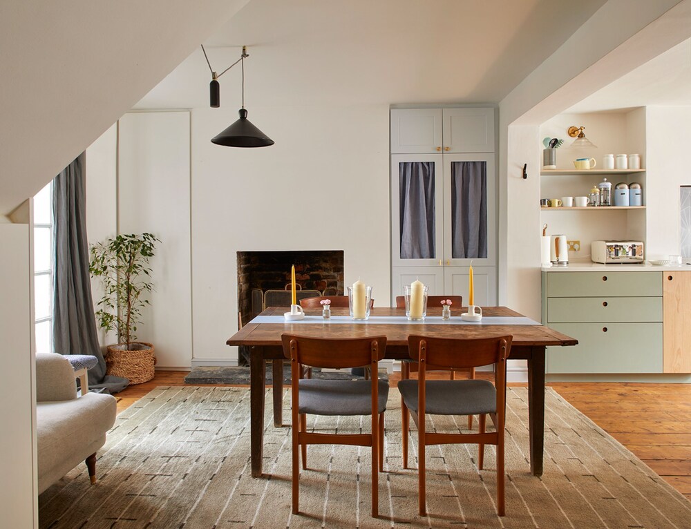 JOIVY Stylish 2-Bed House W/ Private Garden In Hackney