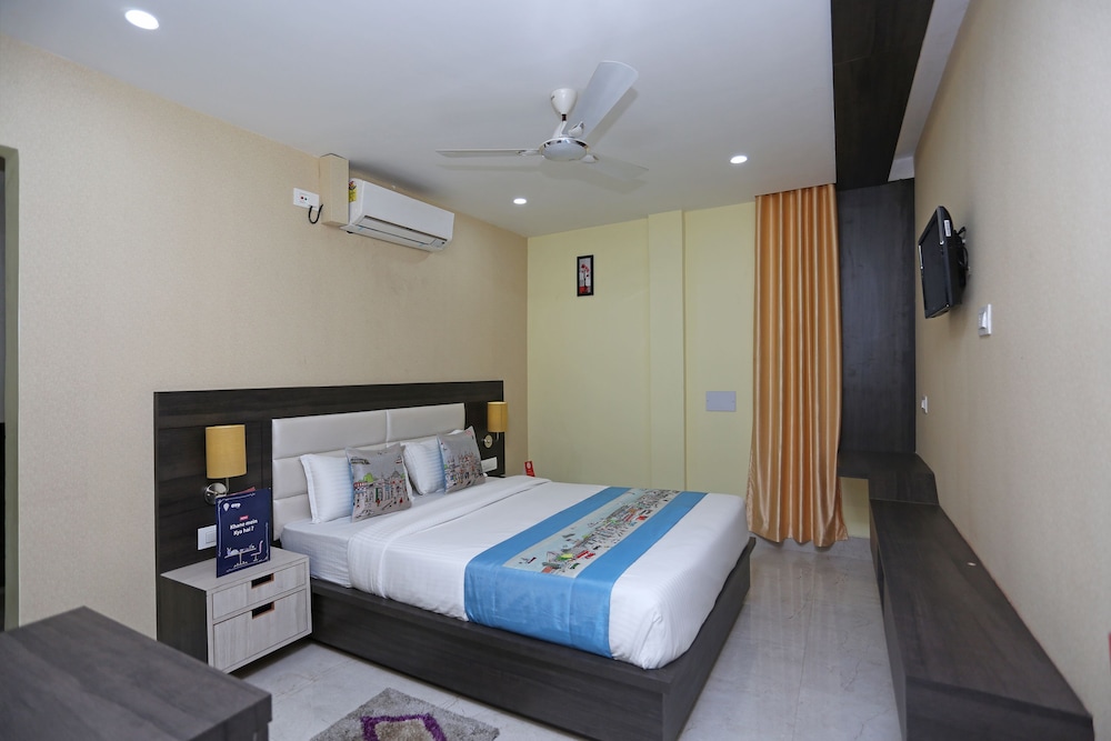 OYO 6709 Hotel L N International - Property Image 4