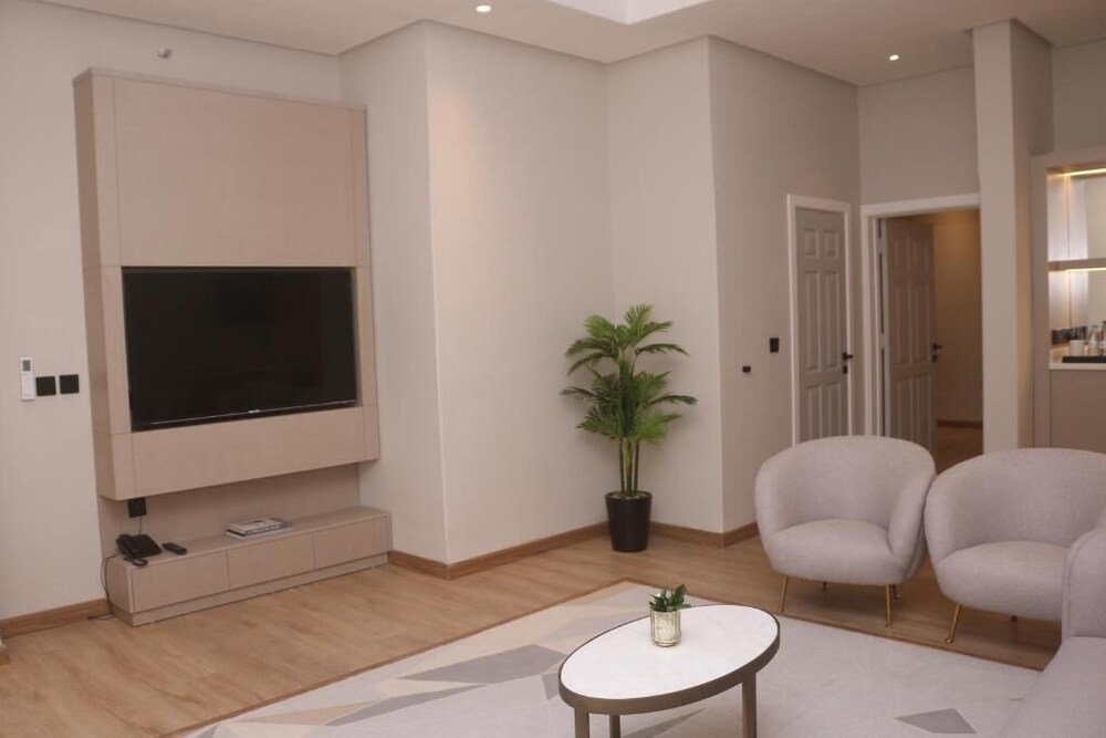 Palm Gate Hotel Suites
