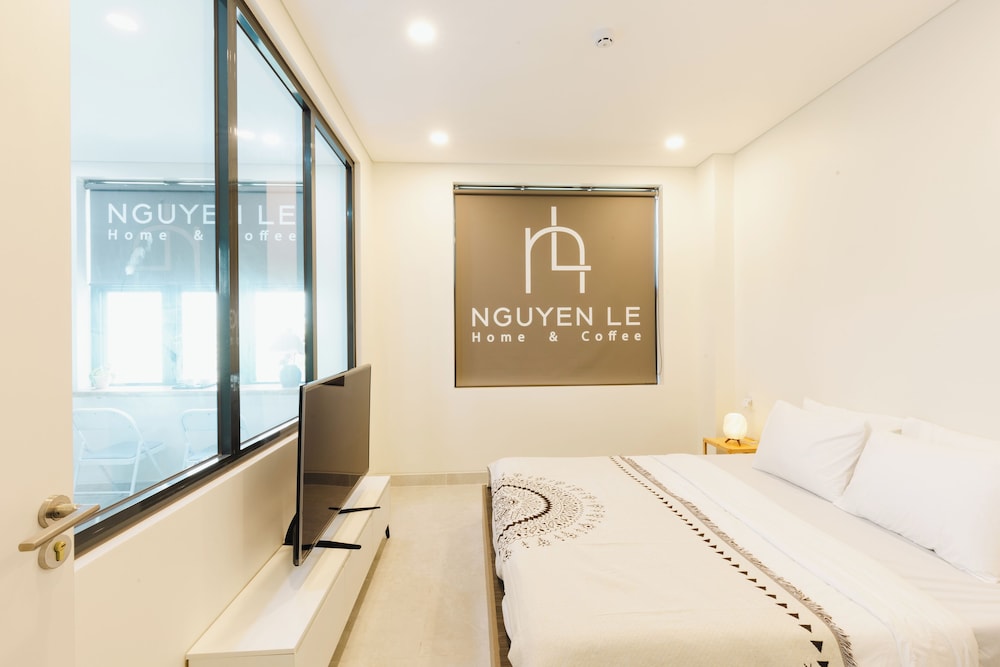 Nguyen Le Home Phan Ton