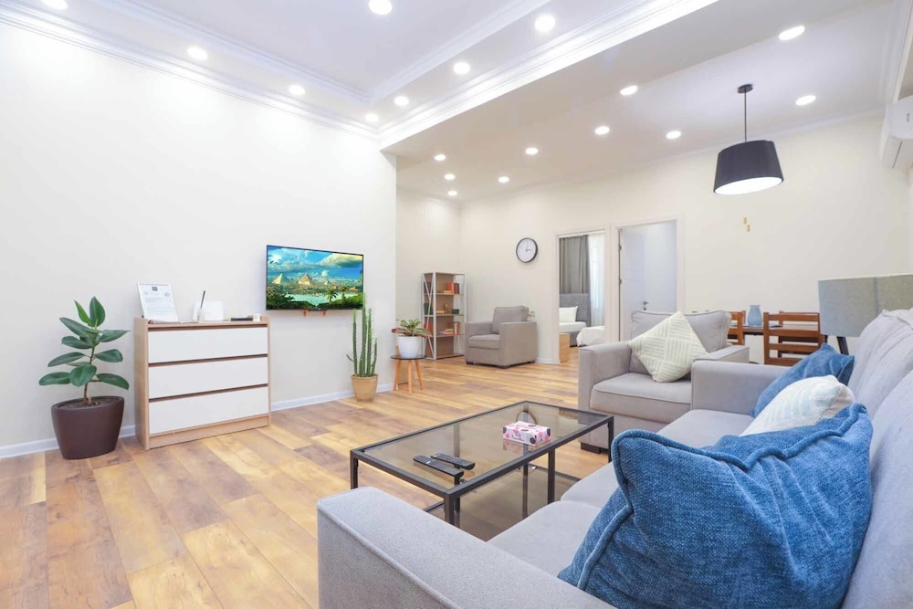 Stay Inn on Yekmalyan St